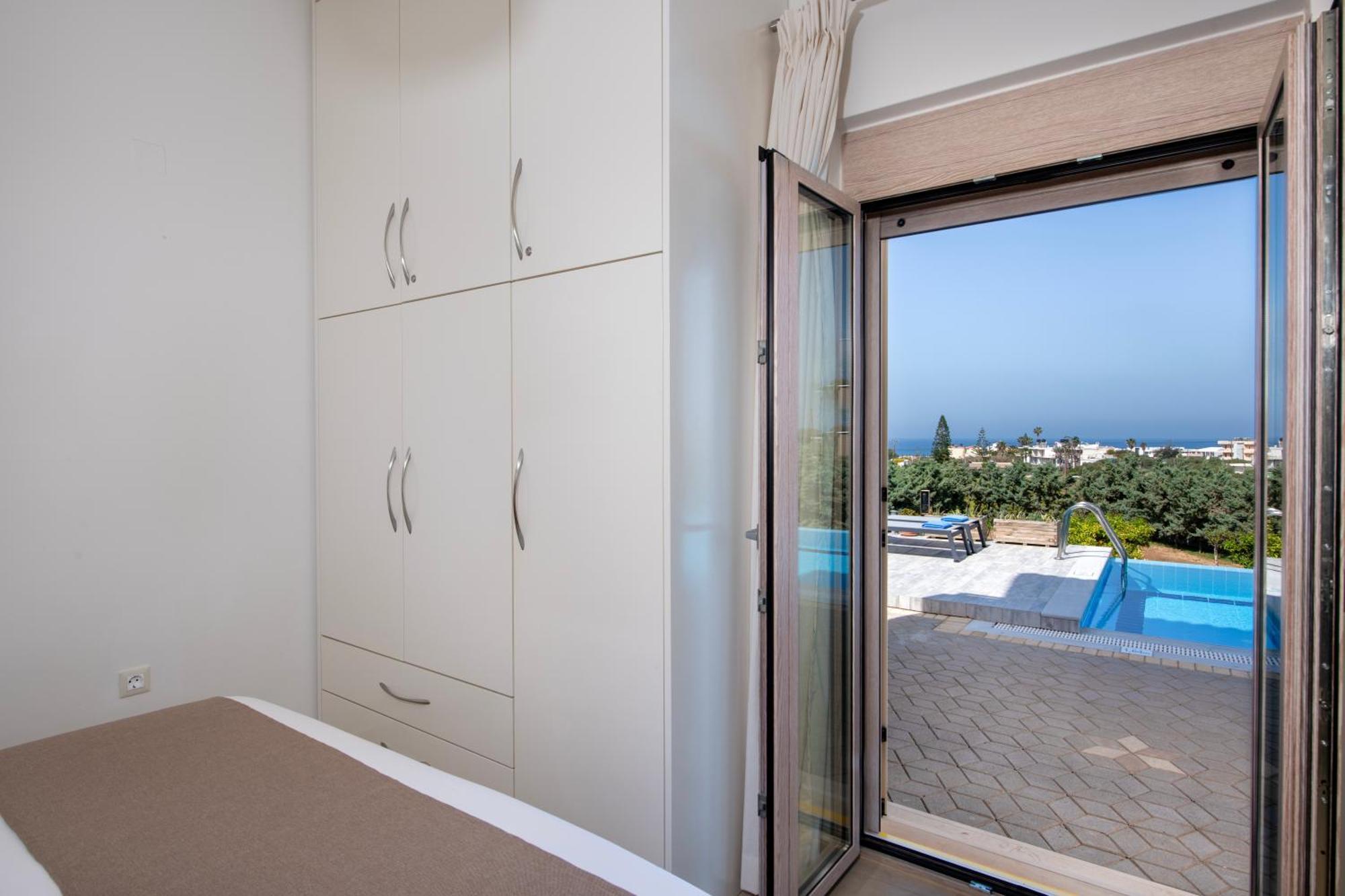 Four Seasons Private Villa - Seaview - Big Heated Pool - Gym - Sport Activities Gouves Bagian luar foto